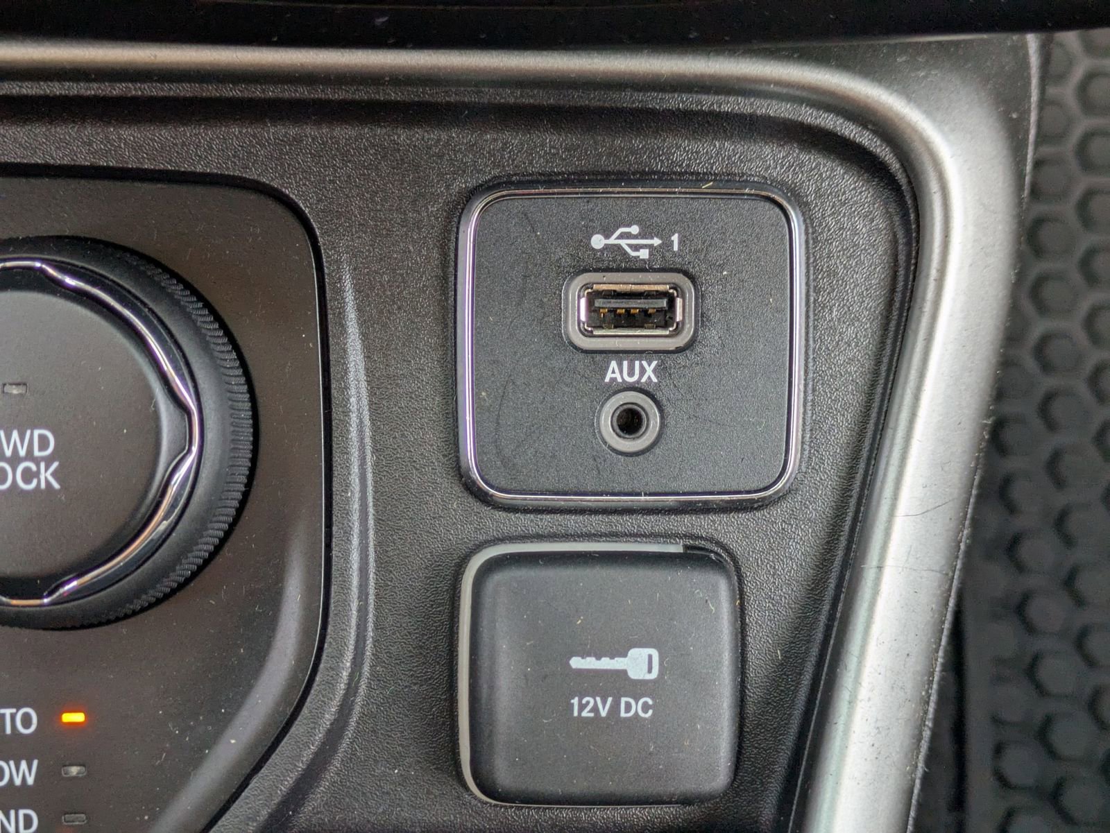 Used 2020 Jeep Compass Sport image 27