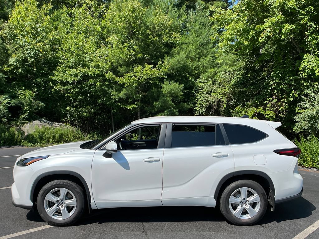 Certified 2024 Toyota Highlander LE AWD/4WD video 2