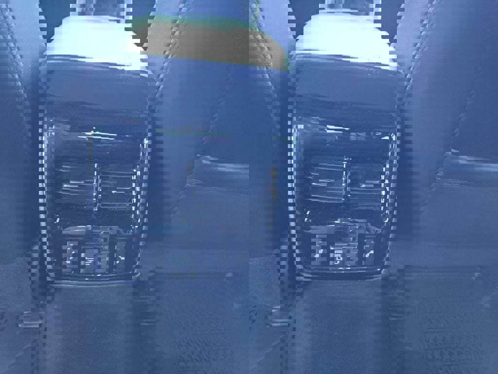 Used 2022 Toyota Avalon Limited w/ Advanced Safety Package image 13