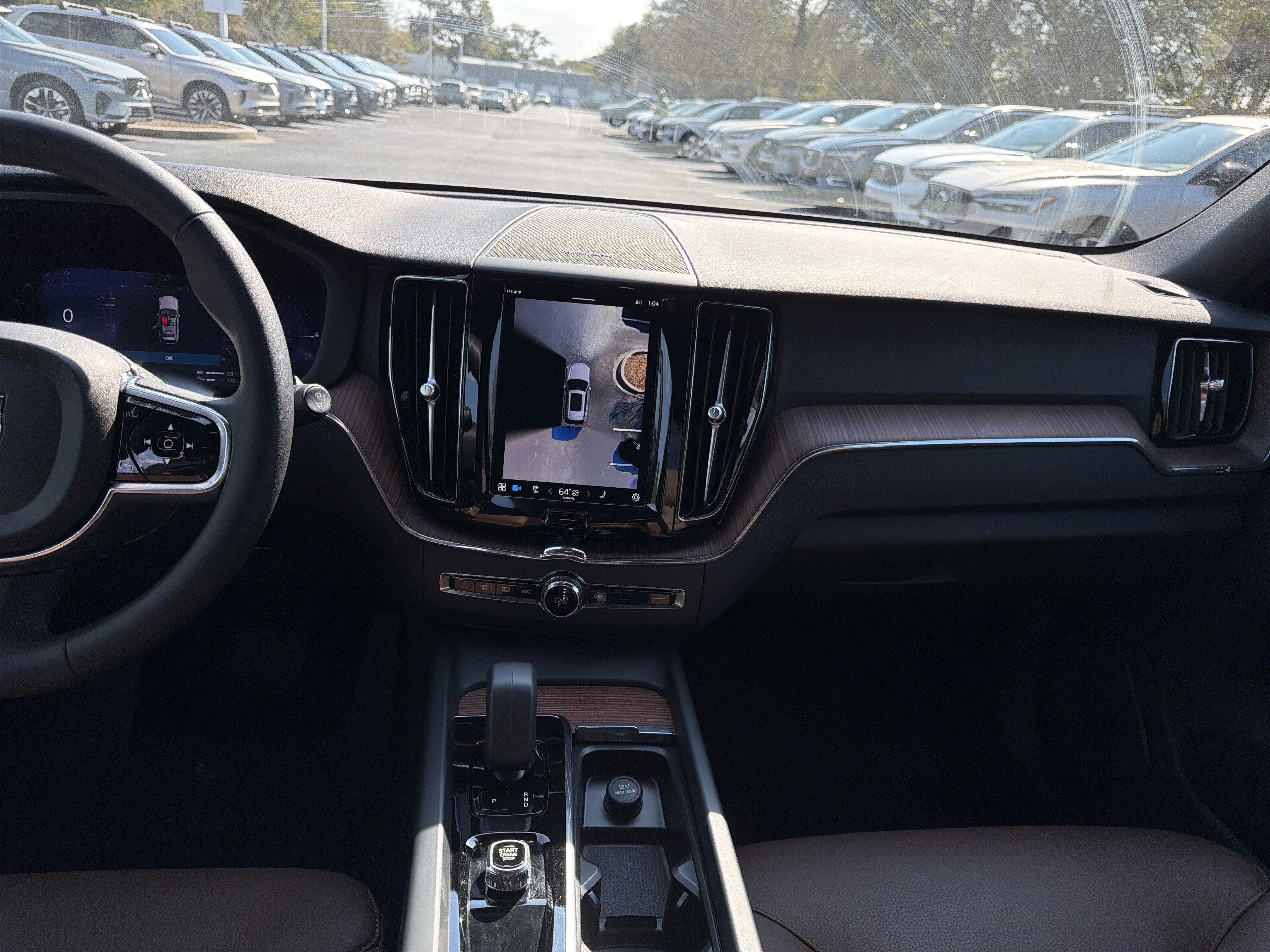 Certified 2024 Volvo XC60 T8 Plus image 31