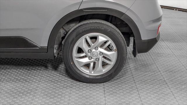 Used 2021 Hyundai Venue SE image 34