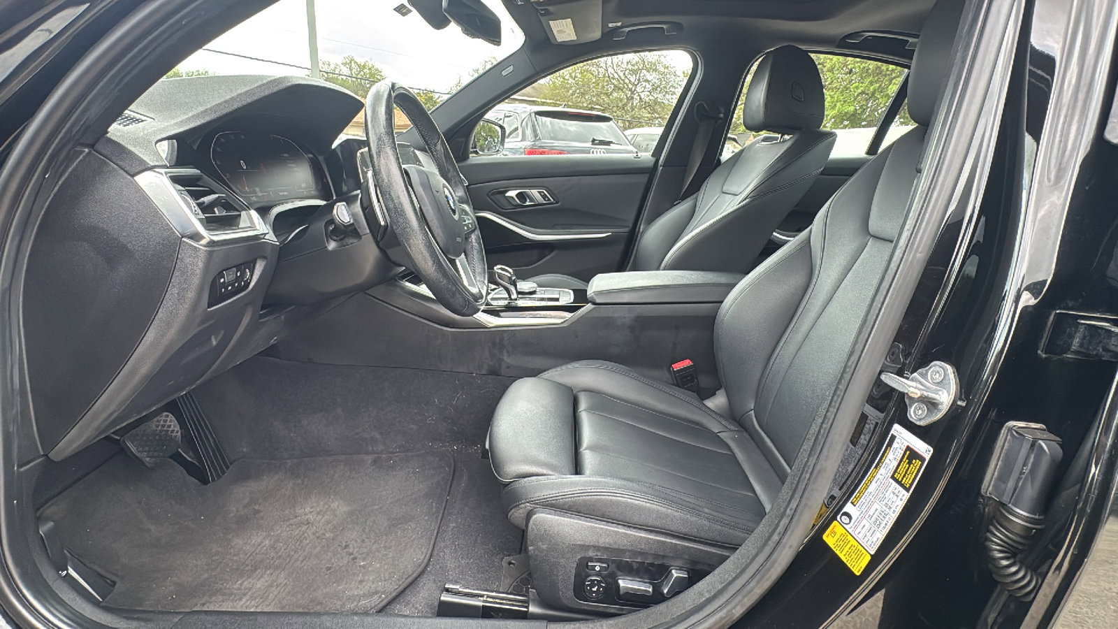 Used 2019 BMW 330i Sedan w/ Convenience Package RWD image 9