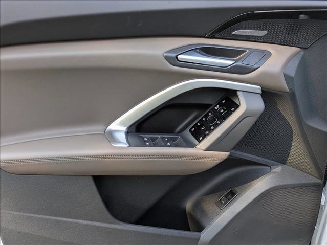 New 2025 Audi Q5 Premium Plus image 16