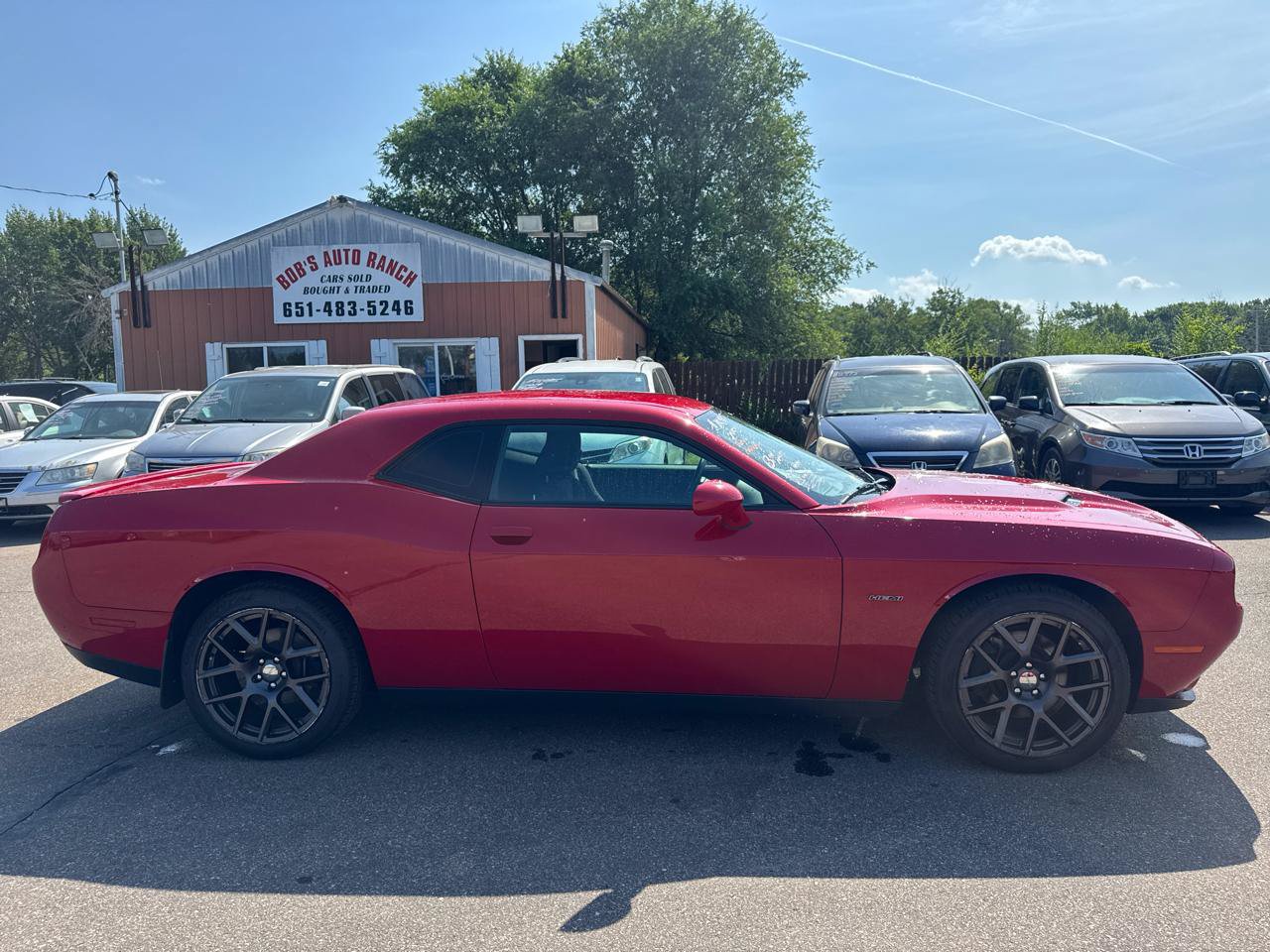 Used 2016 Dodge Challenger R/T RWD image 4