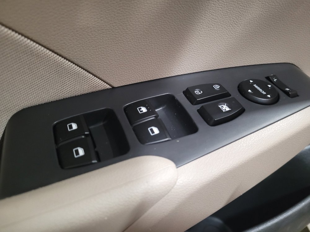Used 2018 Hyundai Accent SE FWD image 27
