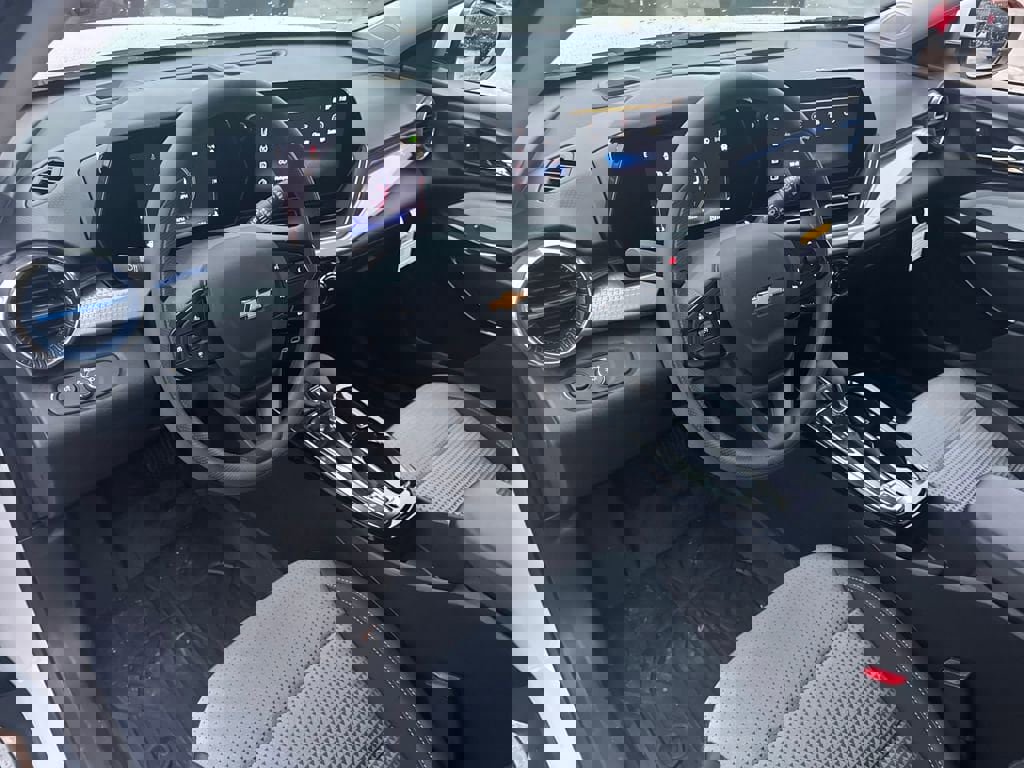 New 2026 Chevrolet Trax LT w/ LPO, Blackout Package image 17