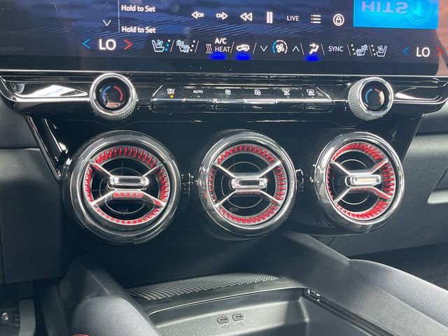 New 2025 Chevrolet Blazer EV RS image 31