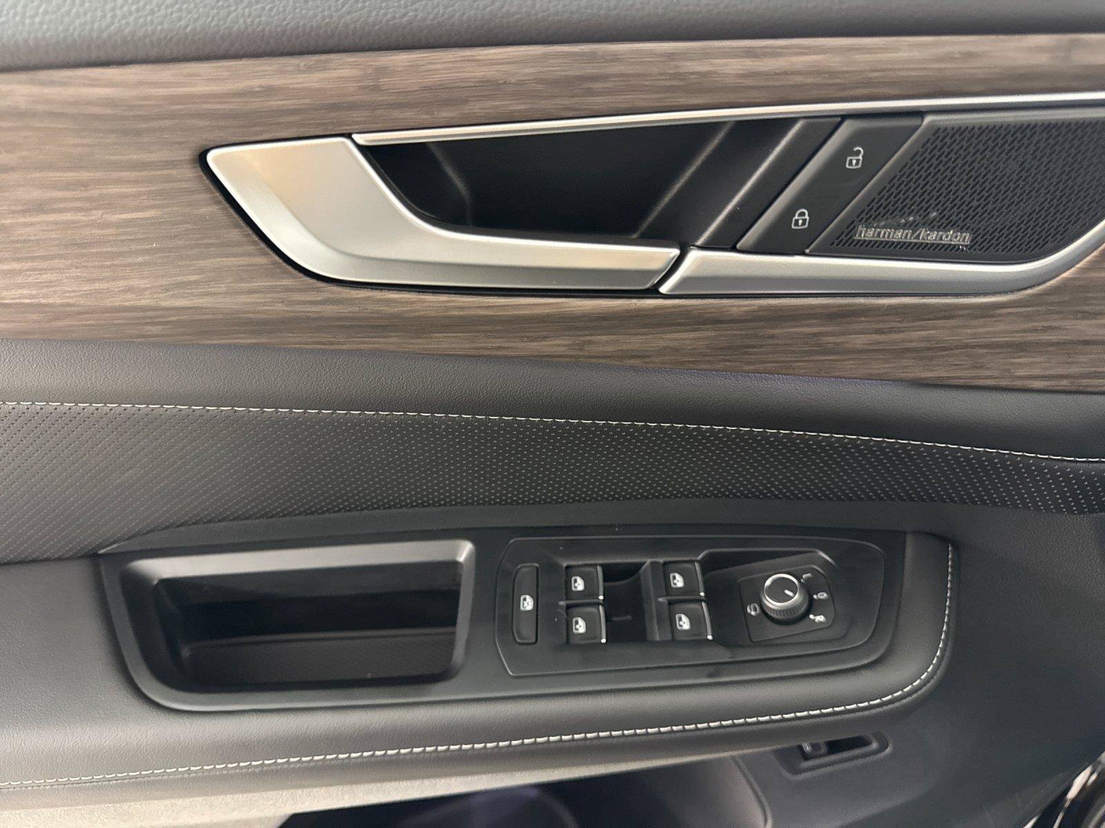New 2026 Volkswagen Atlas SEL Premium R-Line AWD/4WD image 10