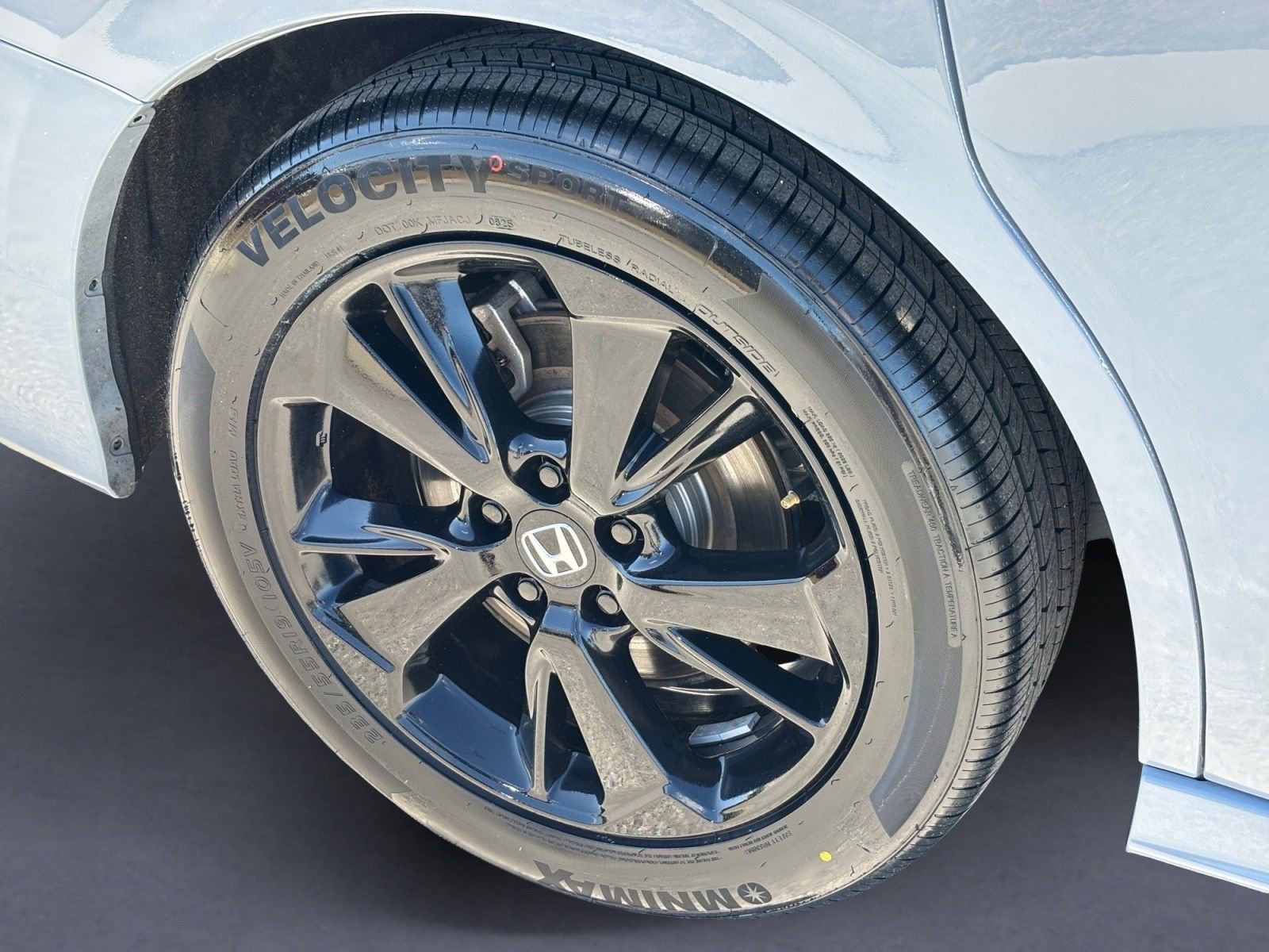 Used 2024 Honda Odyssey Sport image 13