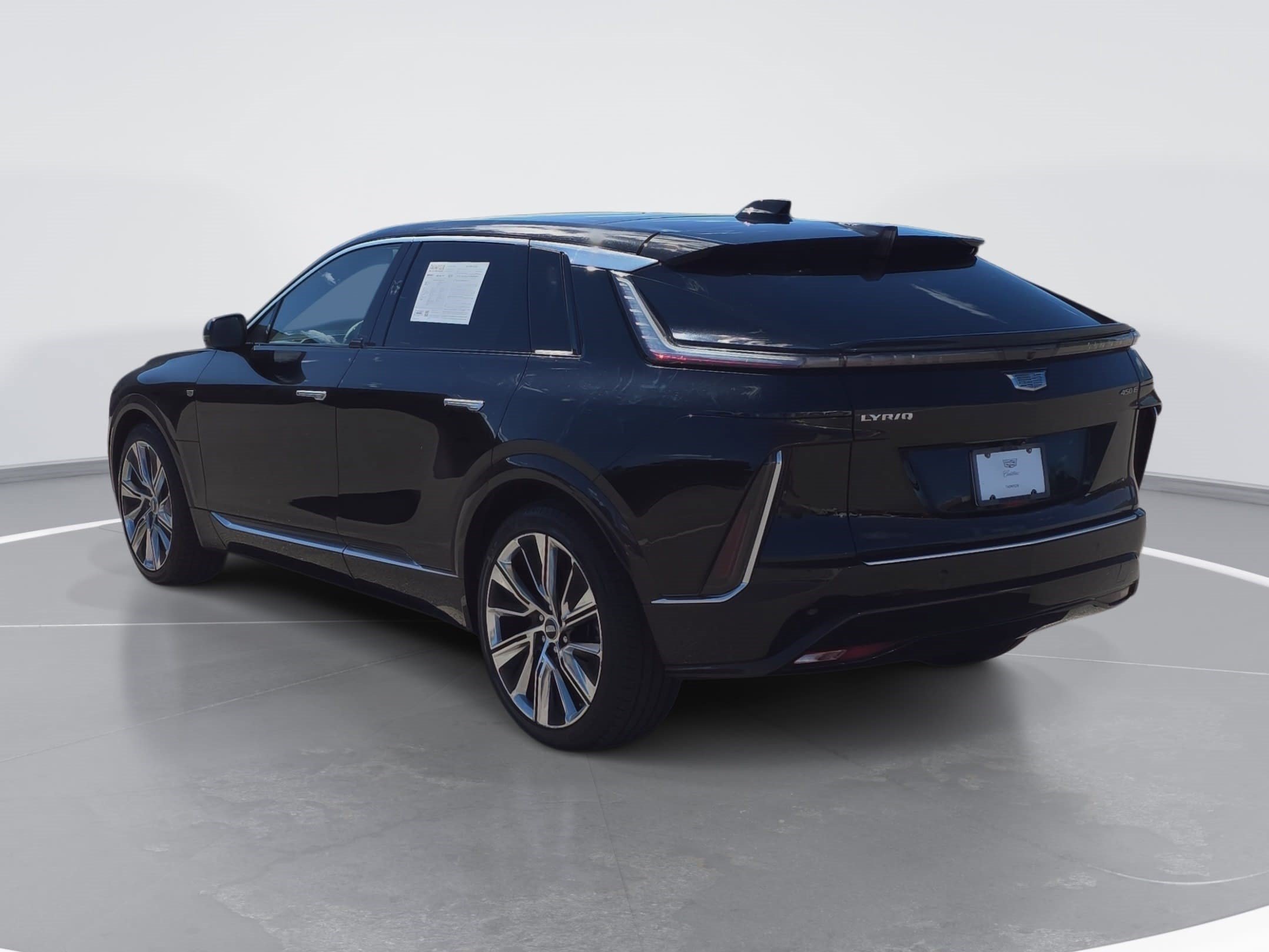 Used 2023 Cadillac Lyriq 2WD image 5