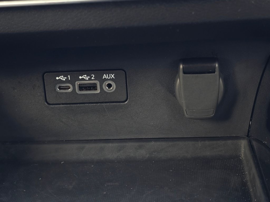 Used 2025 Nissan Altima 2.5 SR FWD image 43