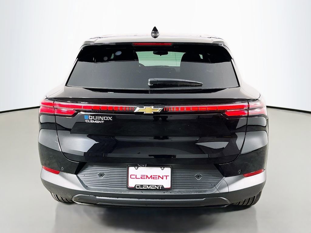 Used 2026 Chevrolet Equinox EV LT FWD image 8