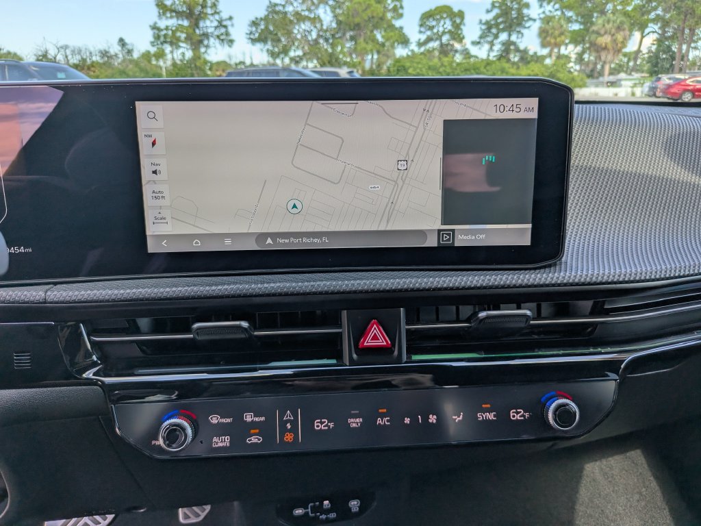 Certified 2025 Kia EV6 GT-Line RWD image 27
