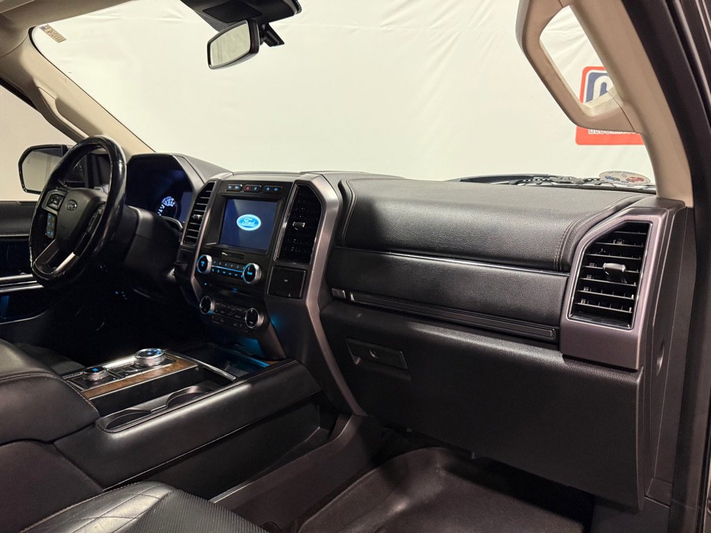 Used 2018 Ford Expedition Max Platinum image 30