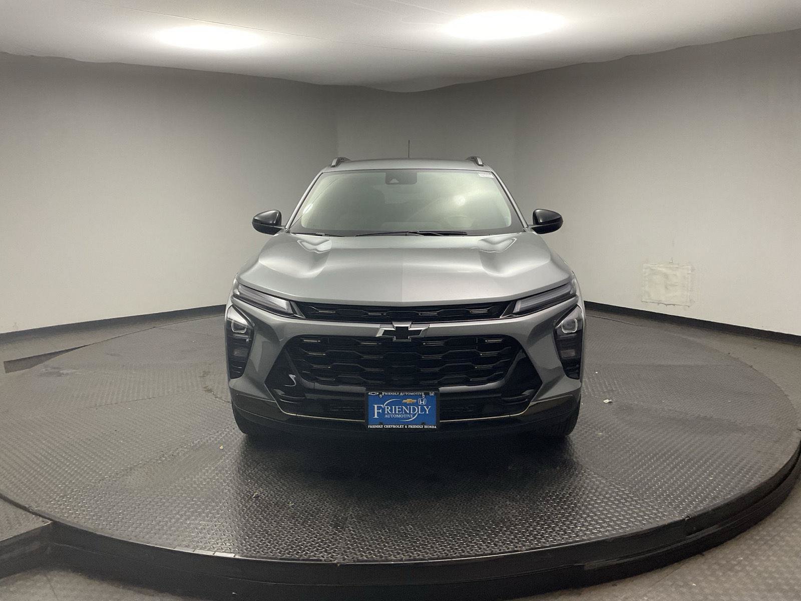 Certified 2025 Chevrolet Trax ACTIV w/ Driver Confidence Package FWD image 2