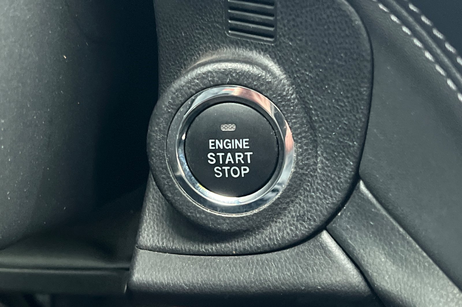 Used 2024 Subaru Outback Premium image 19