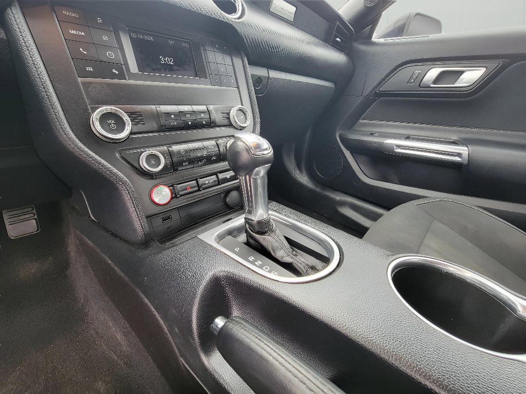 Used 2019 Ford Mustang Coupe image 17