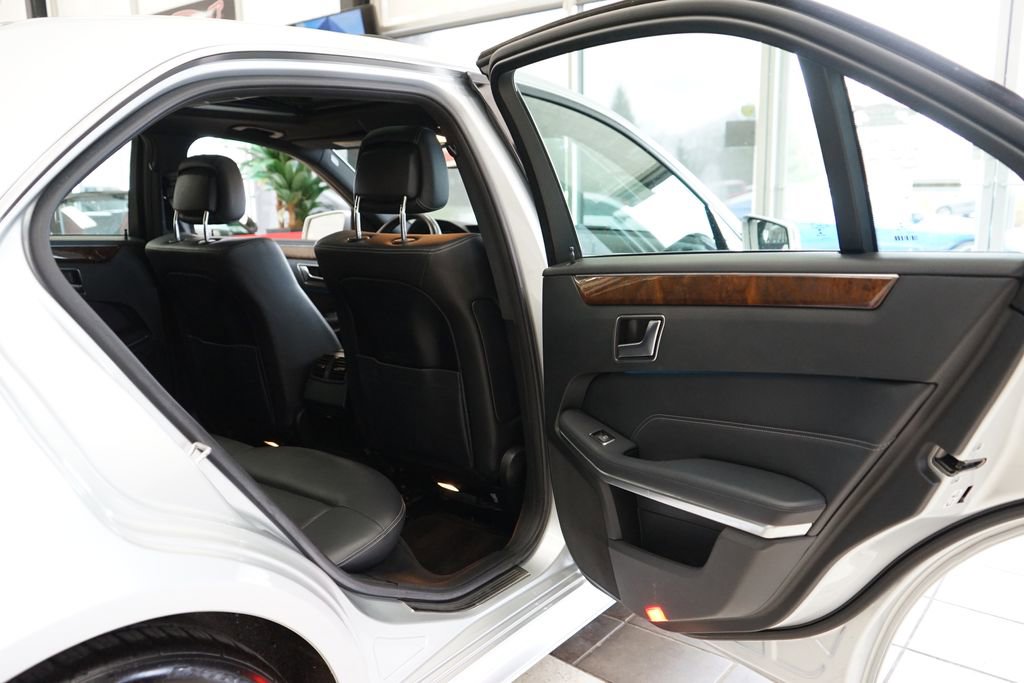 Used 2014 Mercedes-Benz E 350 4MATIC Sedan image 49