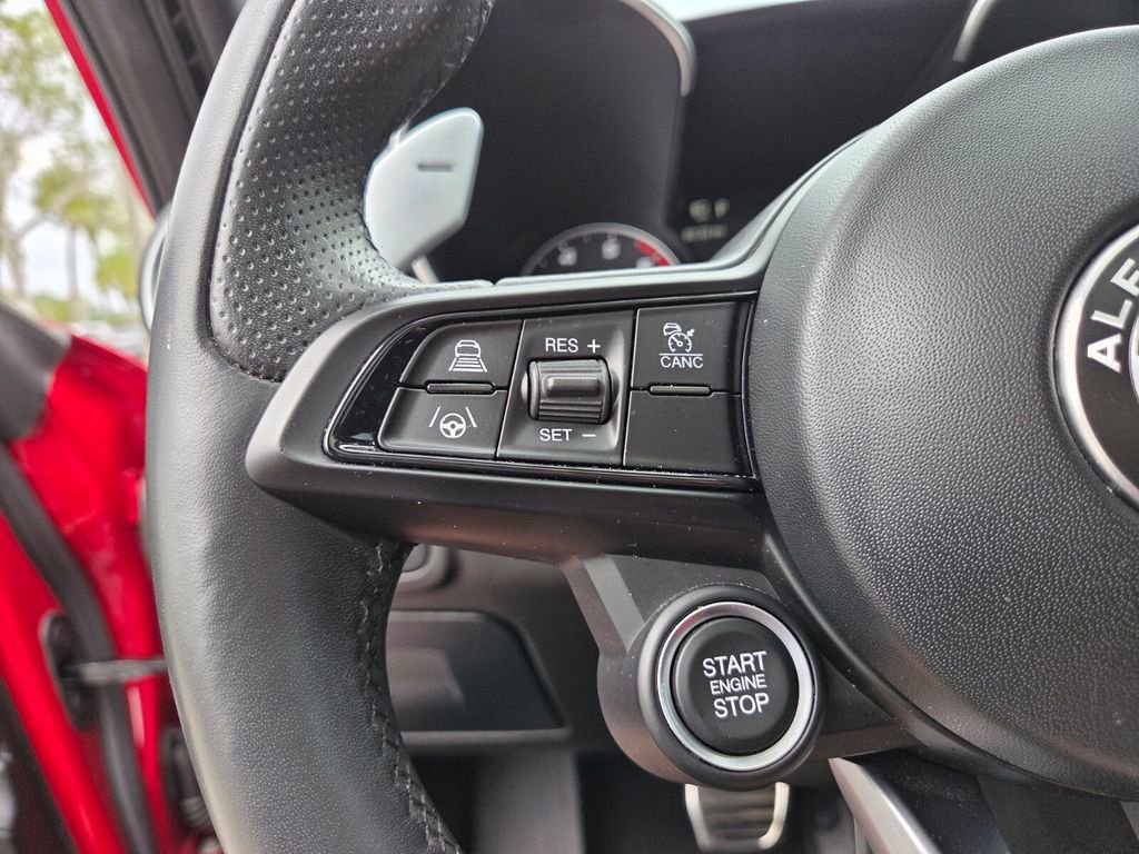 Used 2023 Alfa Romeo Giulia Veloce image 26