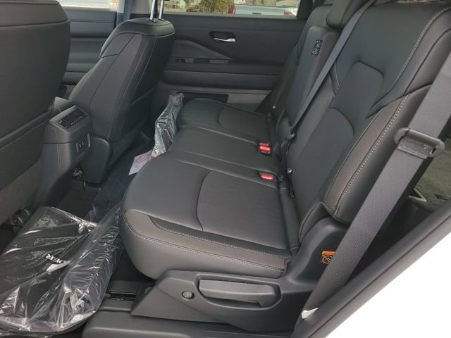 New 2026 Nissan Pathfinder SL image 7