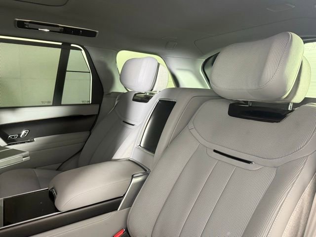 Used 2023 Land Rover Range Rover SV image 24