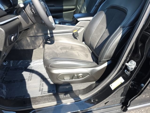 Used 2025 Jeep Grand Cherokee Altitude AWD/4WD image 13