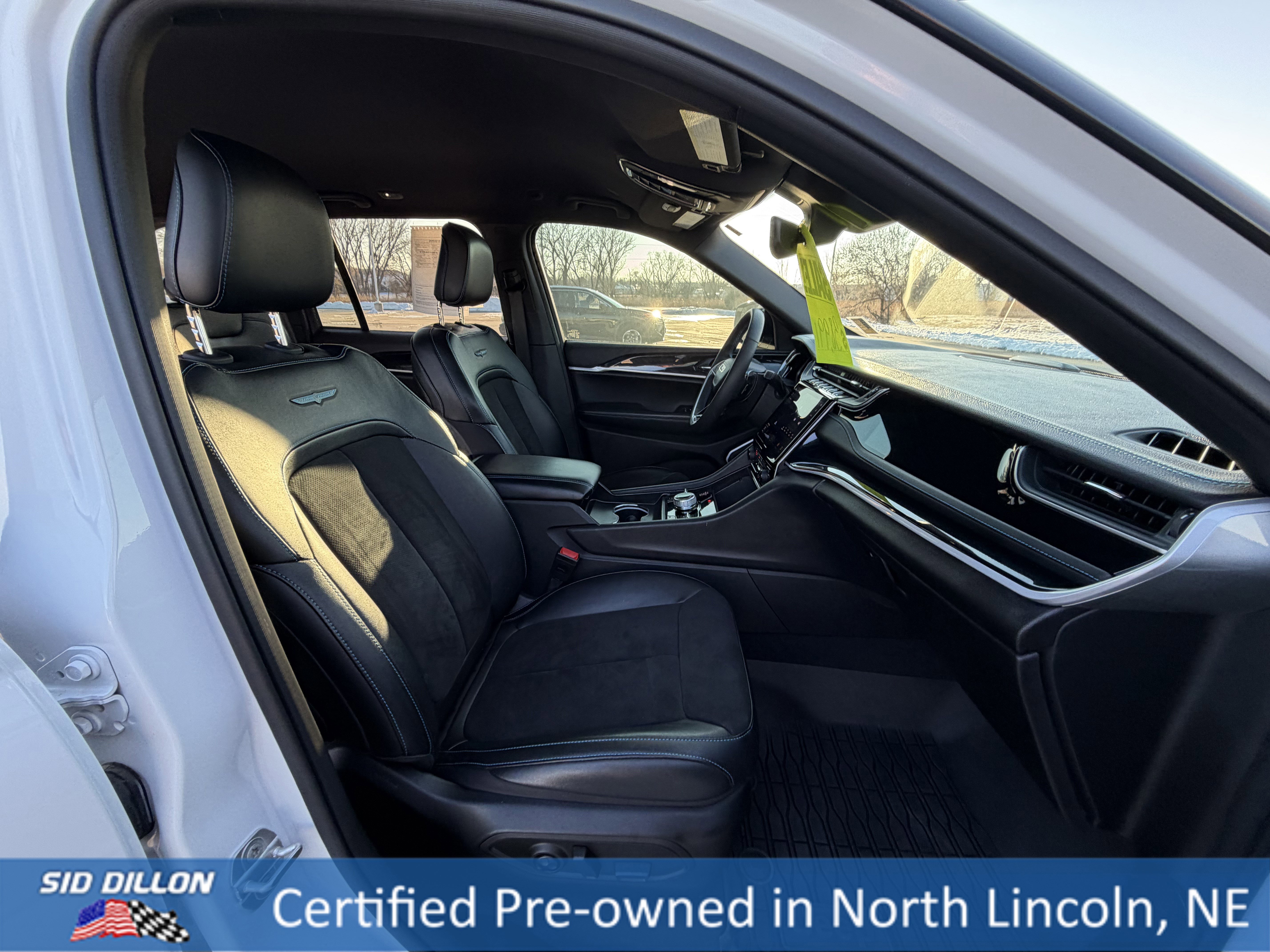 Used 2024 Jeep Grand Cherokee Trailhawk image 21