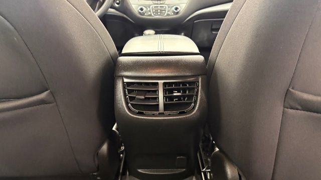 Used 2021 Chevrolet Malibu LT image 28