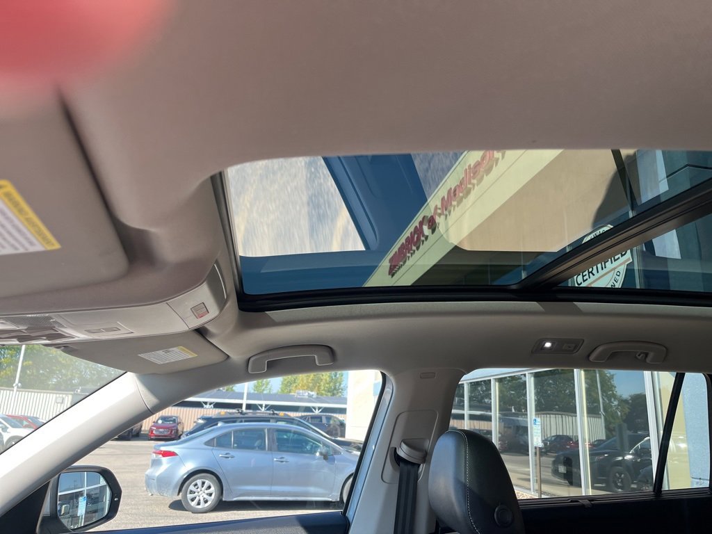 Used 2021 Volkswagen Atlas SEL Premium image 15