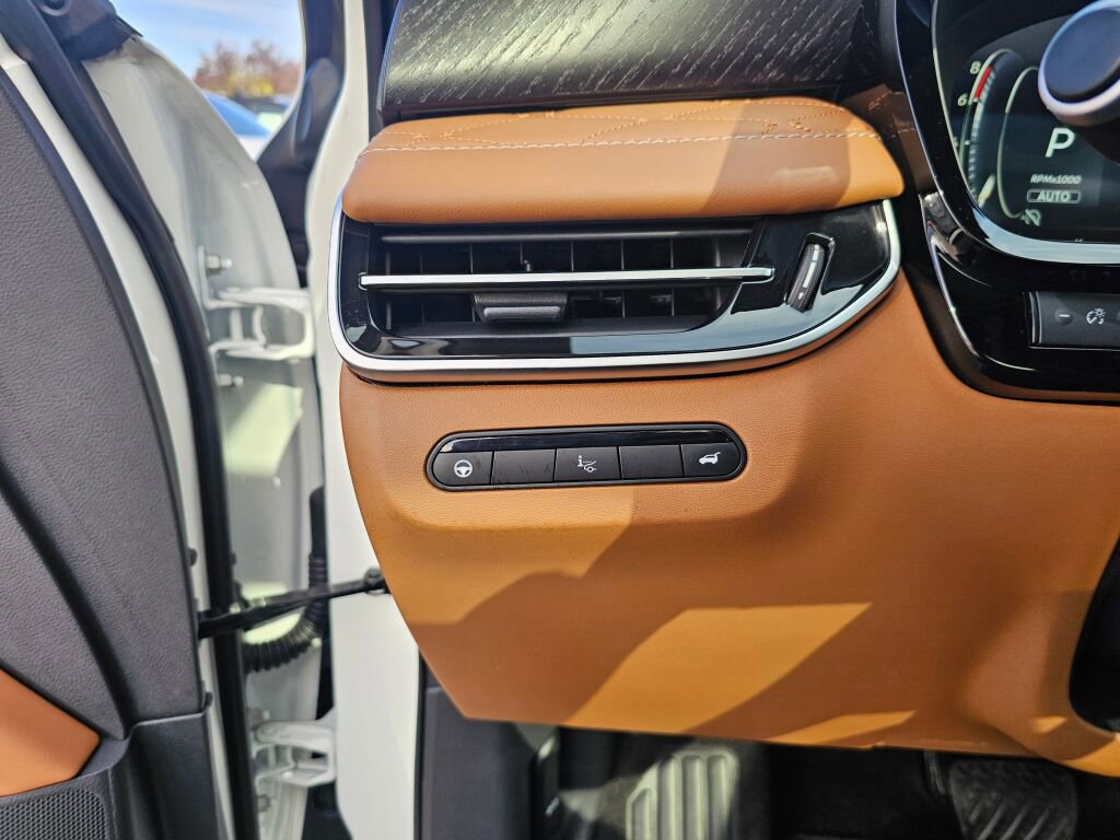 Used 2025 INFINITI QX60 Autograph w/ Cargo Package image 29