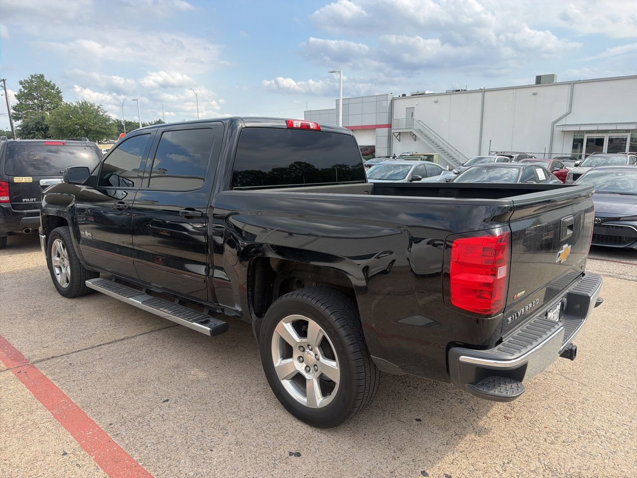 Used 2015 Chevrolet Silverado 1500 LT w/ Texas Edition, 1LT Trim RWD image 4
