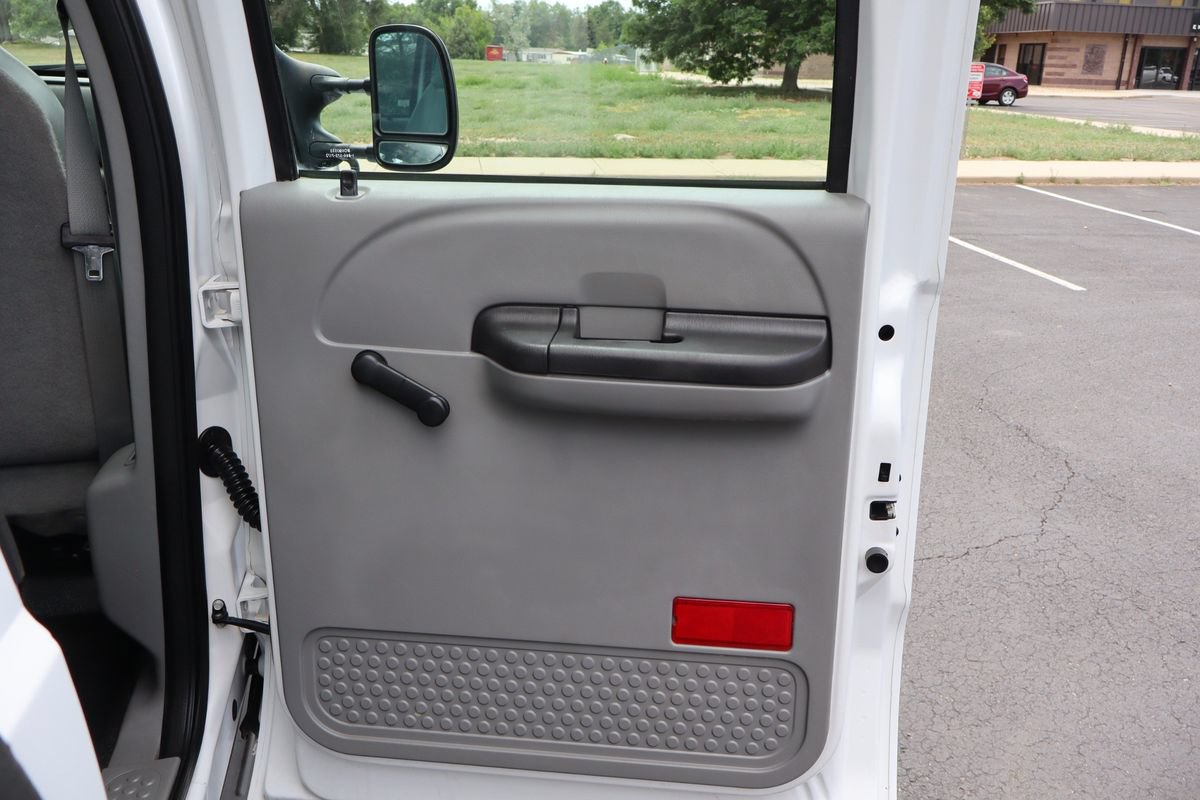 Used 2005 Ford F350 XL AWD/4WD image 26