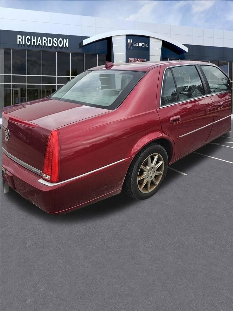 Used 2011 Cadillac DTS Luxury FWD image 9