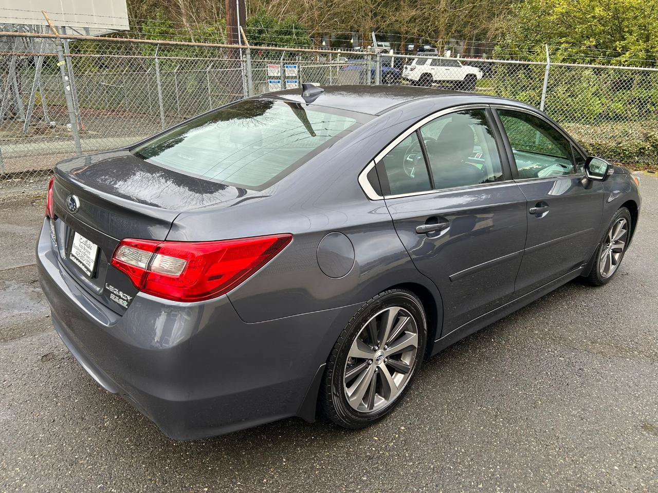 Used 2016 Subaru Legacy 2.5i Limited AWD/4WD image 5