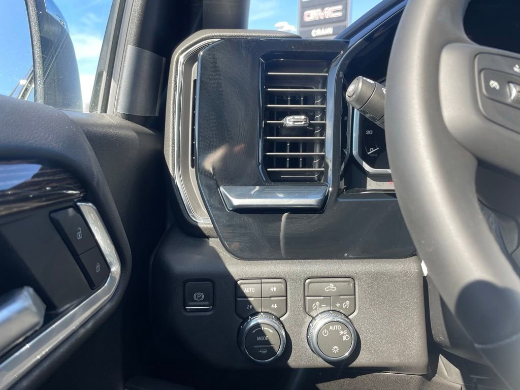 New 2026 GMC Sierra 1500 SLE w/ X31 Off-Road Package image 13