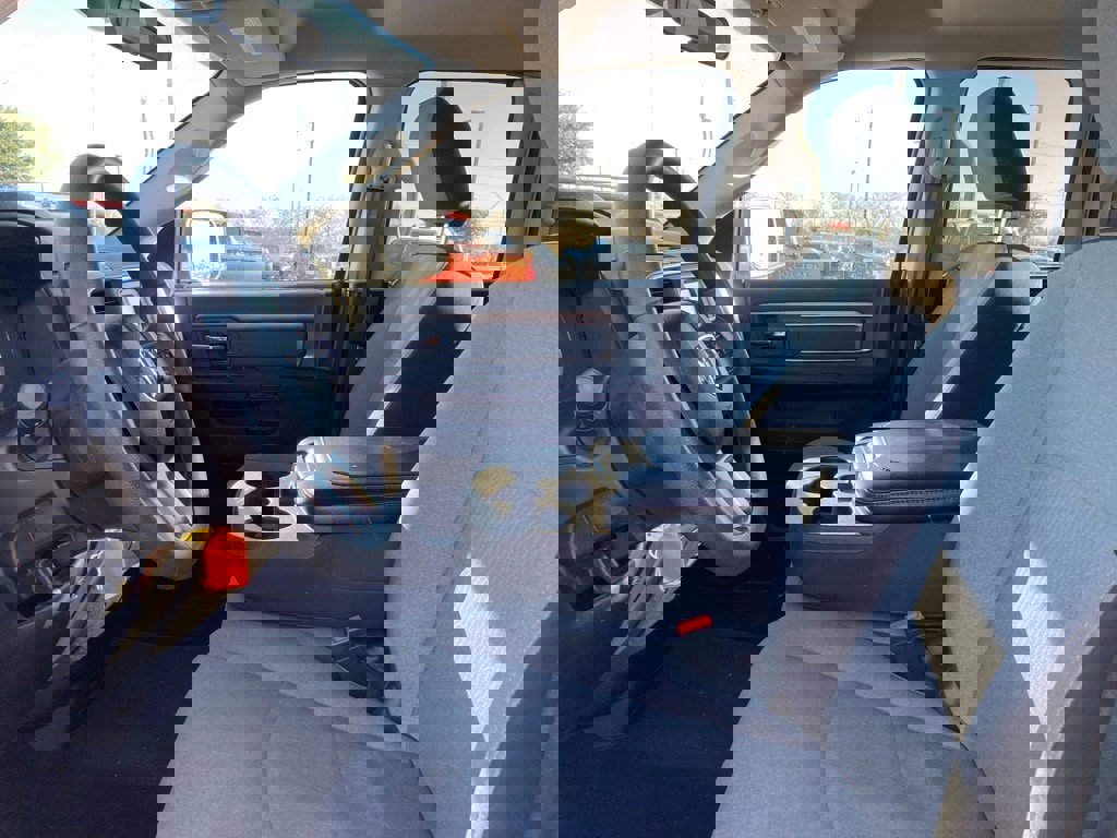 Used 2024 RAM 1500 Classic SLT image 9