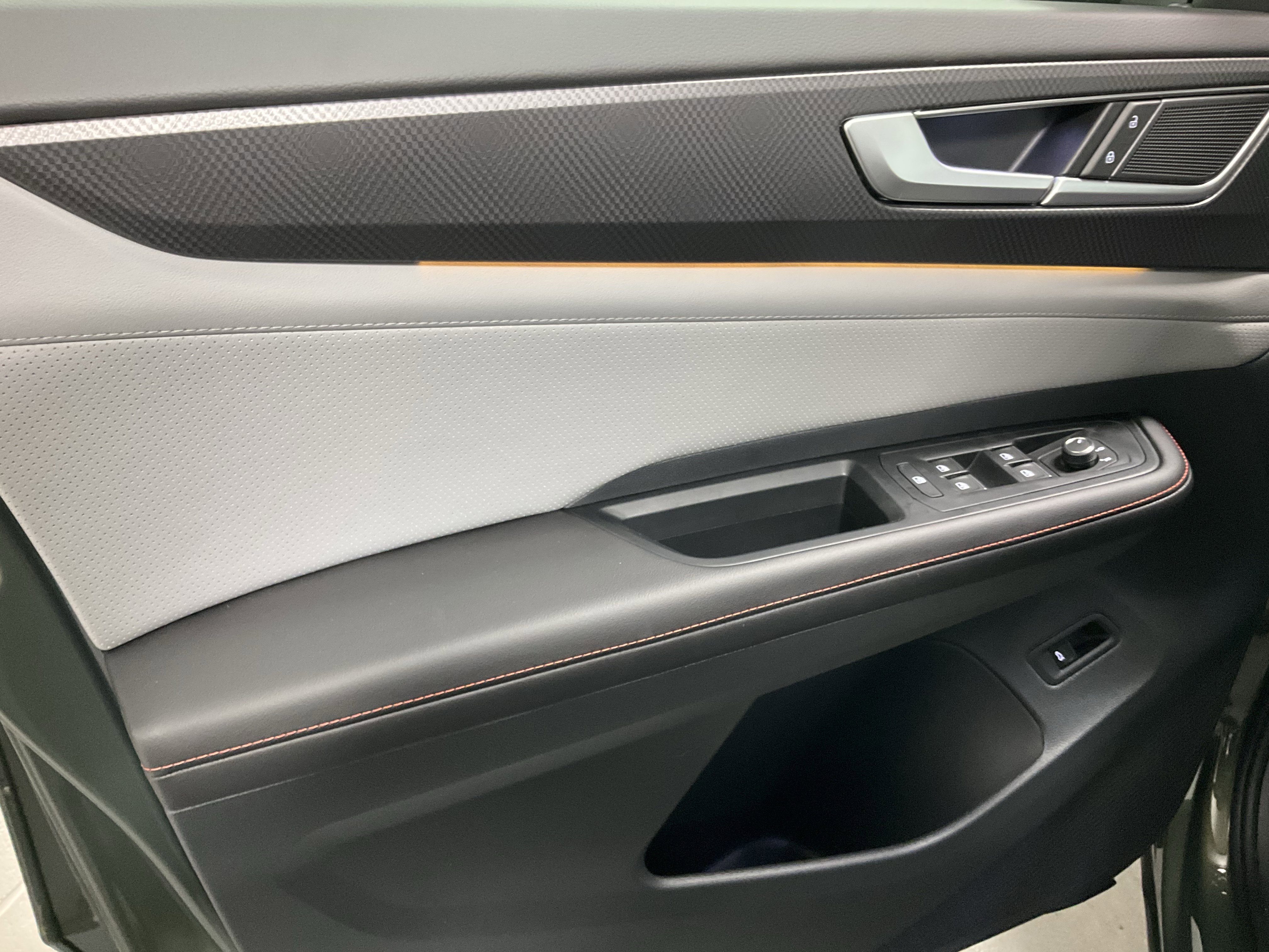 New 2026 Volkswagen Atlas Peak Edition AWD/4WD image 16