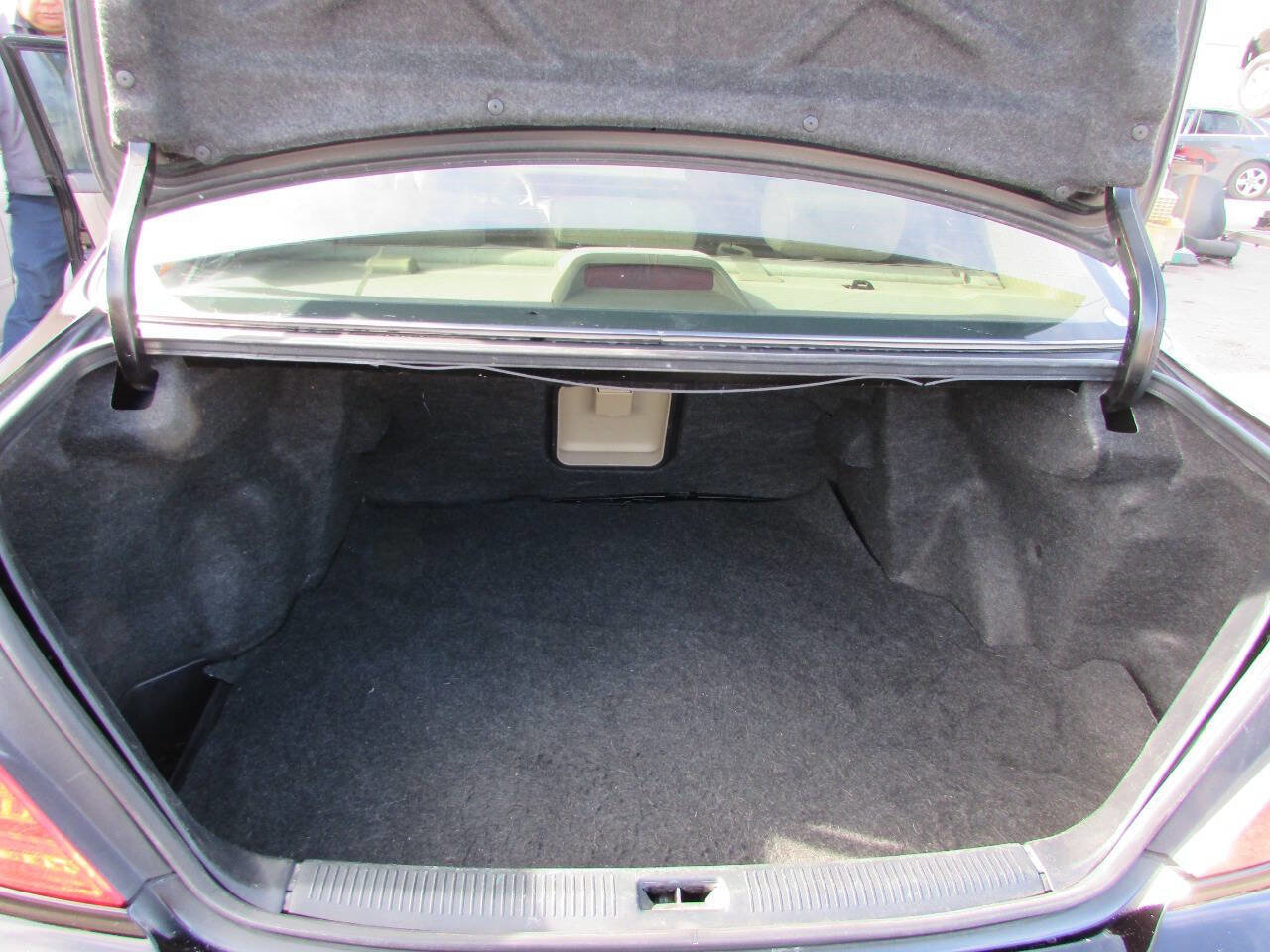 Used 2001 Toyota Avalon XLS FWD image 29