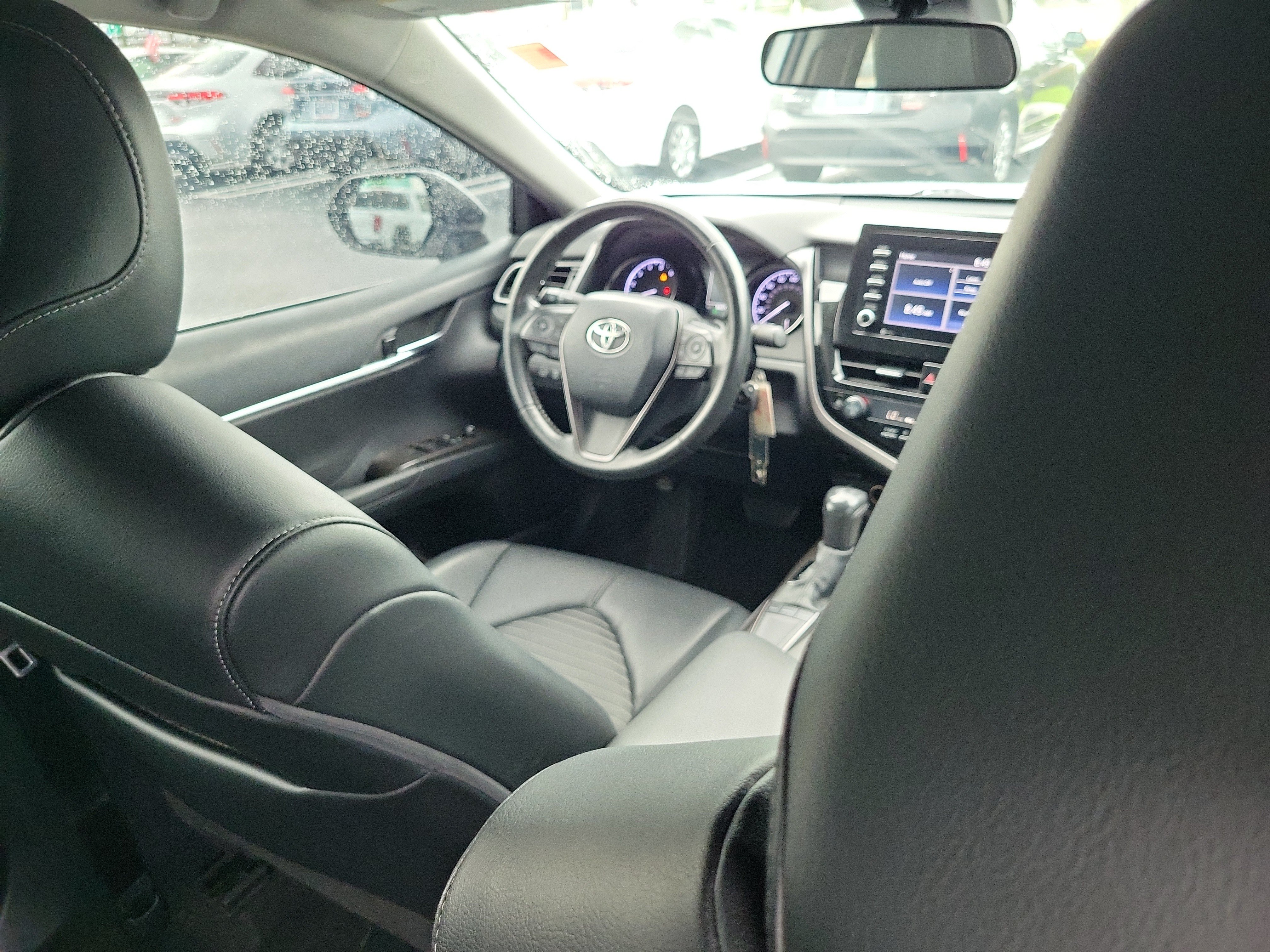Used 2022 Toyota Camry SE FWD image 14