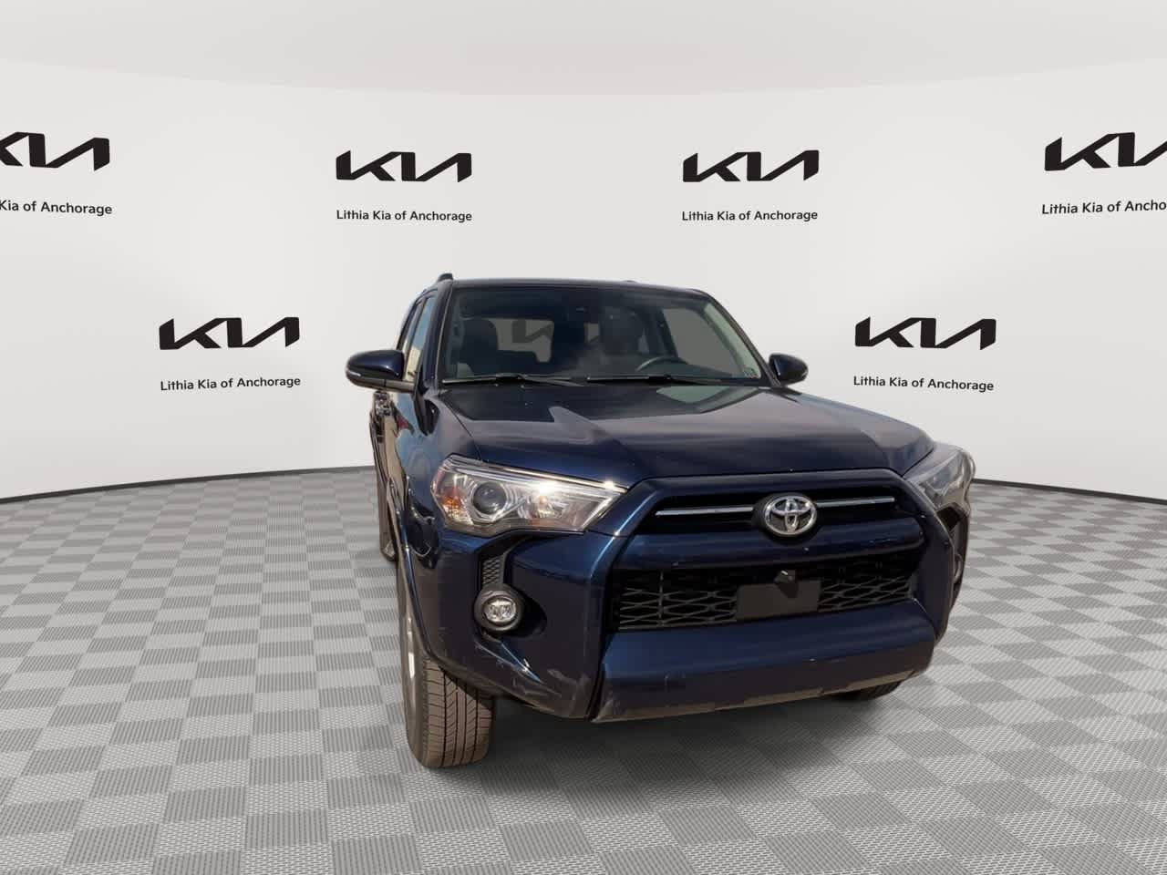Used 2022 Toyota 4Runner SR5 Premium w/ Moonroof Package AWD/4WD image 3