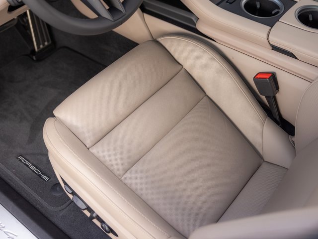 New 2025 Porsche Taycan 4S image 25