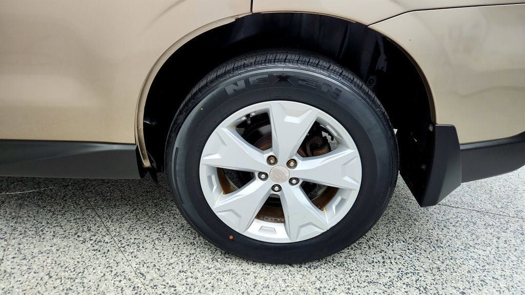 Used 2015 Subaru Forester 2.5i Premium w/ All-Weather Package image 9