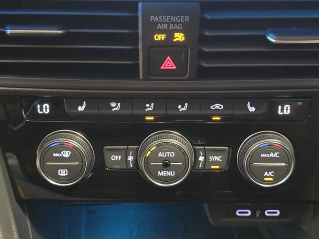 Used 2023 Volkswagen Jetta SEL FWD image 26