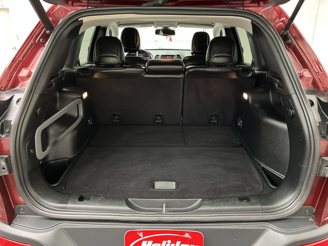 Used 2018 Jeep Cherokee Limited AWD/4WD image 26
