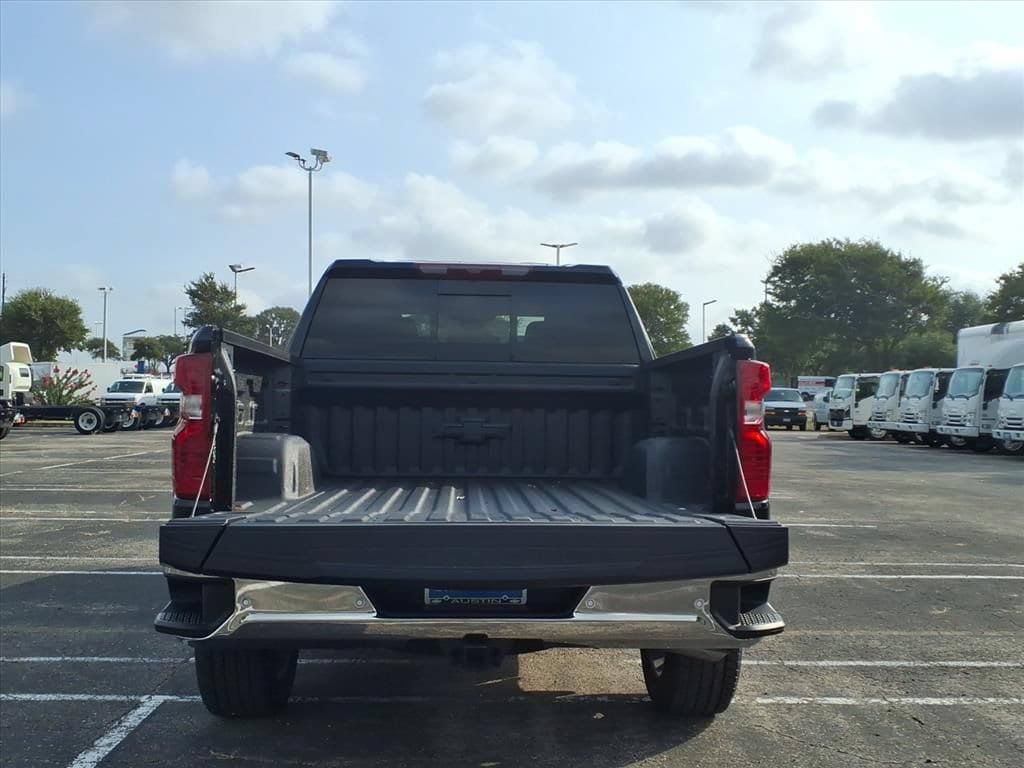 New 2026 Chevrolet Silverado 1500 LT w/ Texas Edition Plus RWD image 12