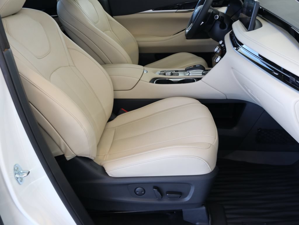 Certified 2025 INFINITI QX60 Pure w/ Cargo Package AWD/4WD image 49