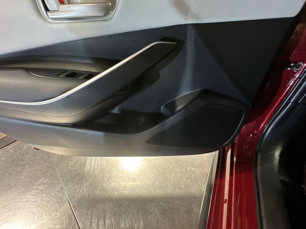 Used 2022 Toyota Corolla SE image 20