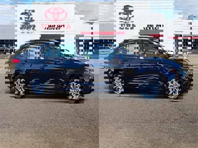 New 2026 Toyota Corolla LE image 2