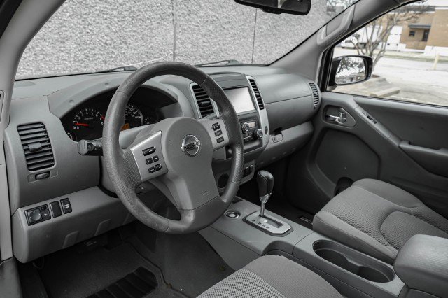 Used 2021 Nissan Frontier SV w/ Midnight Edition Floor Mats image 2