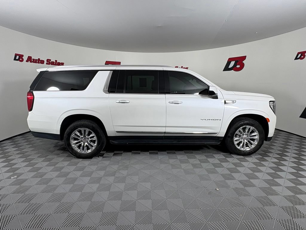 Used 2023 GMC Yukon XL SLT AWD/4WD image 7